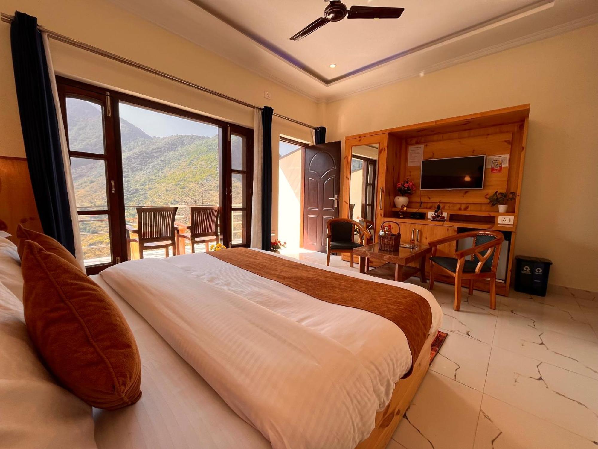 Sitara Hotel & Resort In The Lap Of Nature, 穆索里 外观 照片