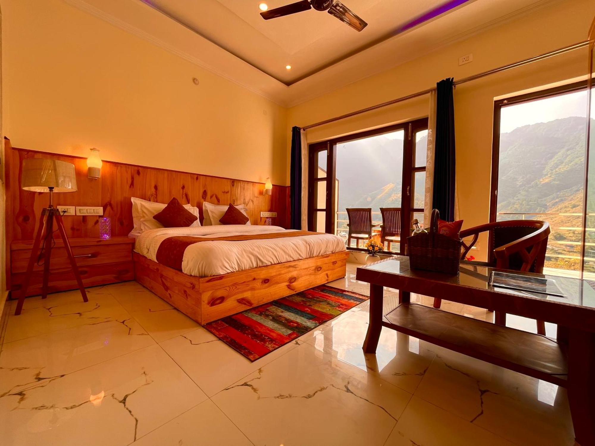 Sitara Hotel & Resort In The Lap Of Nature, 穆索里 外观 照片