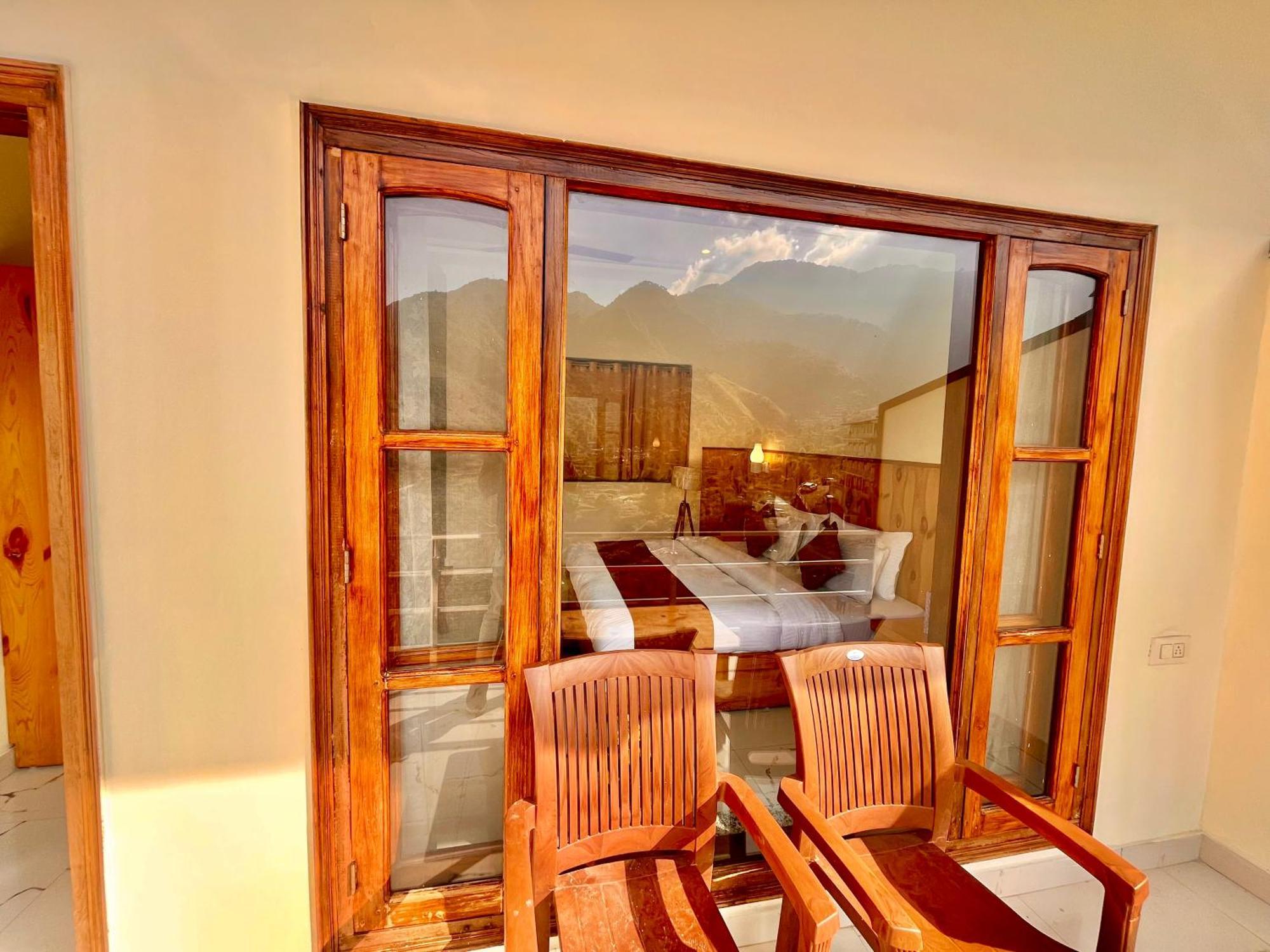 Sitara Hotel & Resort In The Lap Of Nature, 穆索里 外观 照片