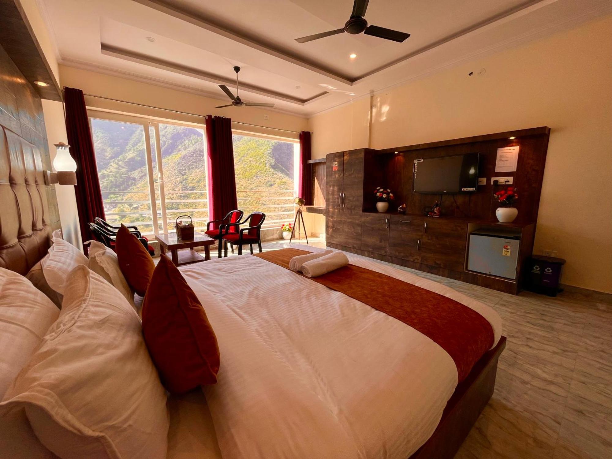 Sitara Hotel & Resort In The Lap Of Nature, 穆索里 外观 照片
