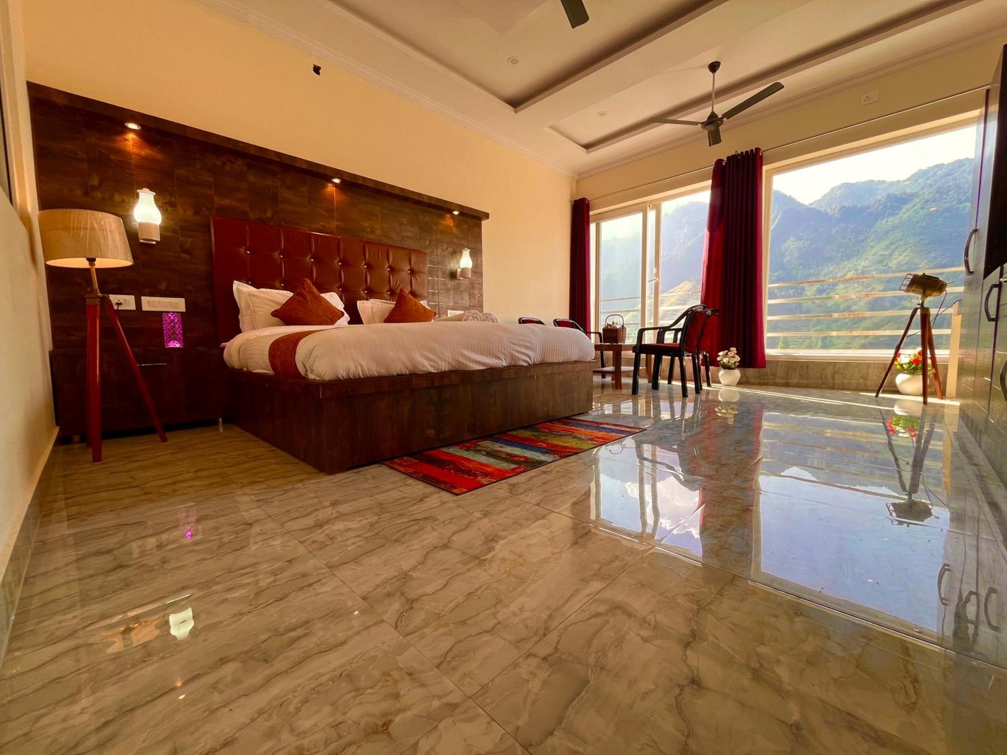 Sitara Hotel & Resort In The Lap Of Nature, 穆索里 外观 照片