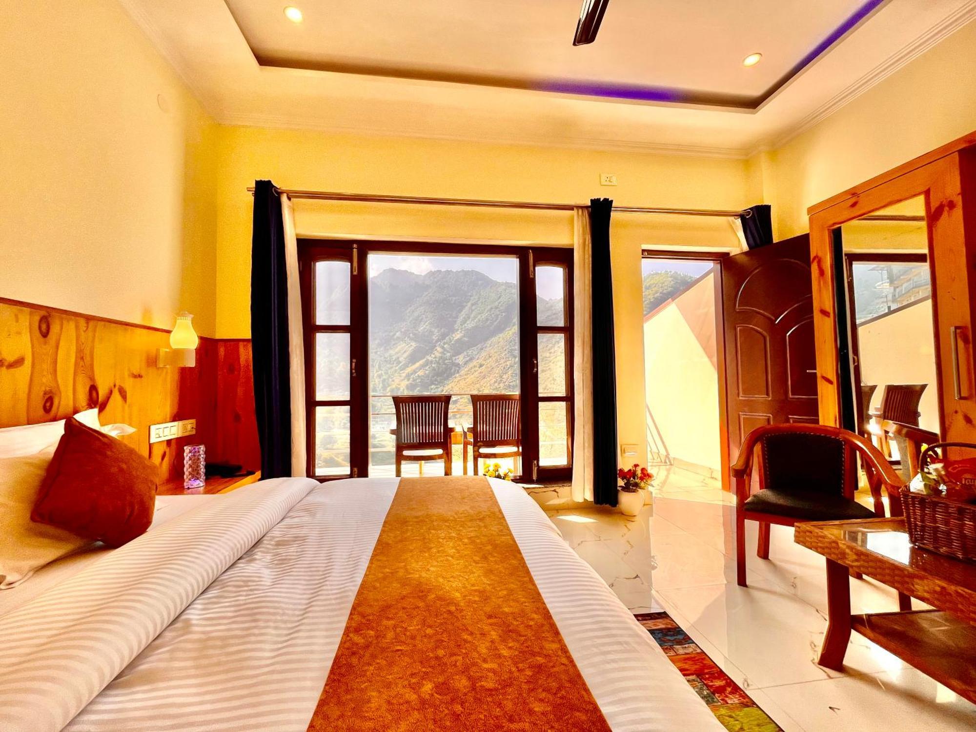Sitara Hotel & Resort In The Lap Of Nature, 穆索里 外观 照片