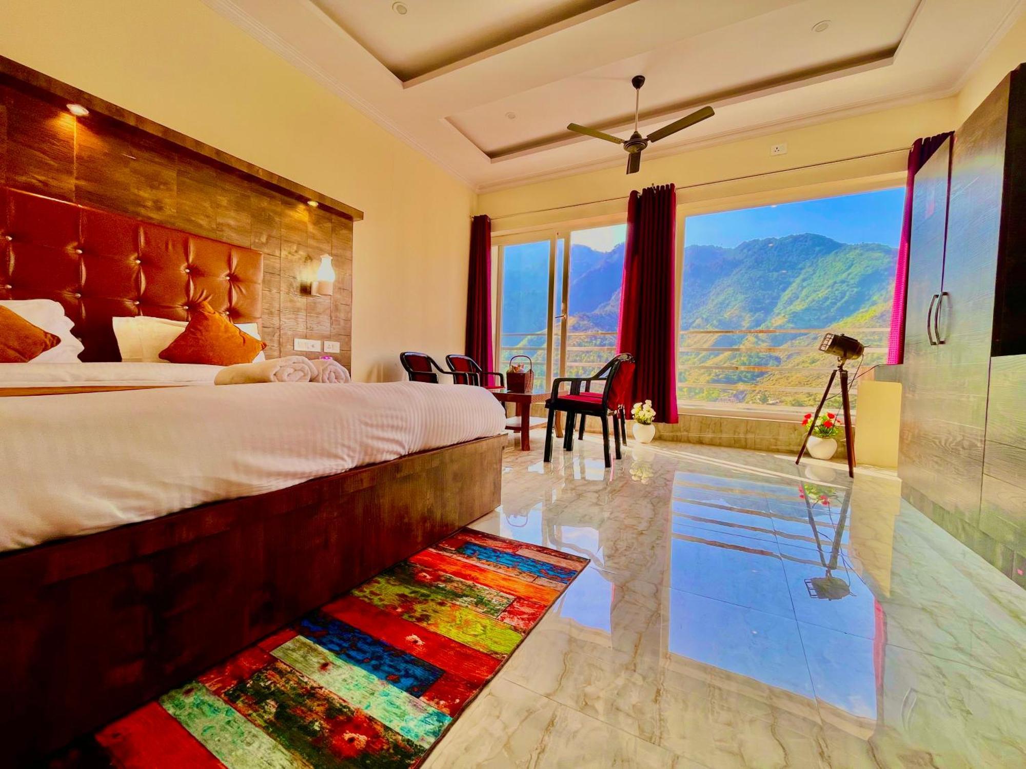 Sitara Hotel & Resort In The Lap Of Nature, 穆索里 外观 照片