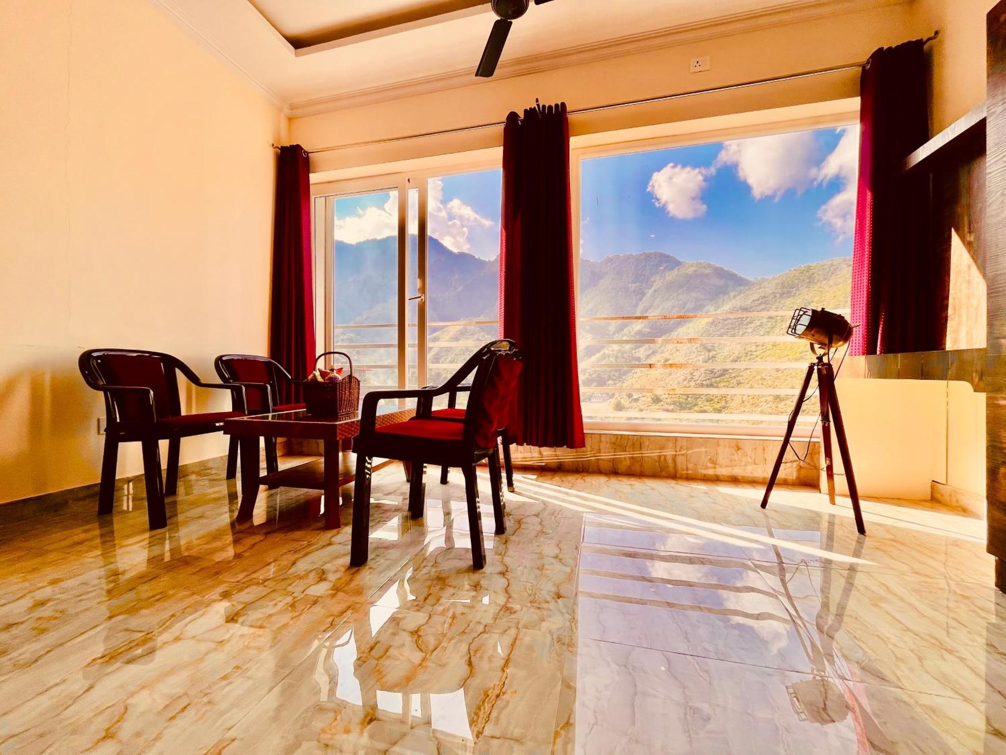Sitara Hotel & Resort In The Lap Of Nature, 穆索里 外观 照片