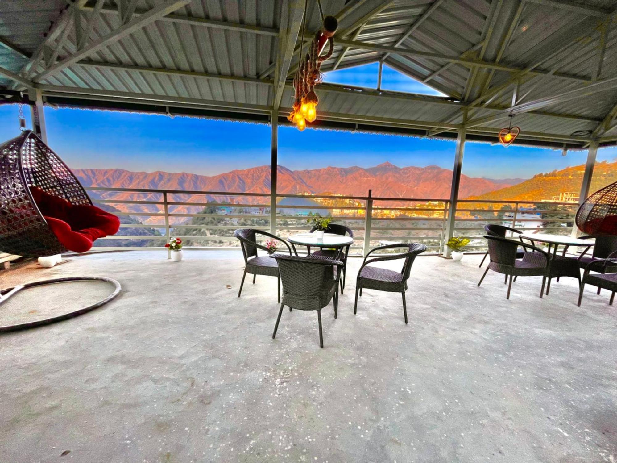 Sitara Hotel & Resort In The Lap Of Nature, 穆索里 外观 照片