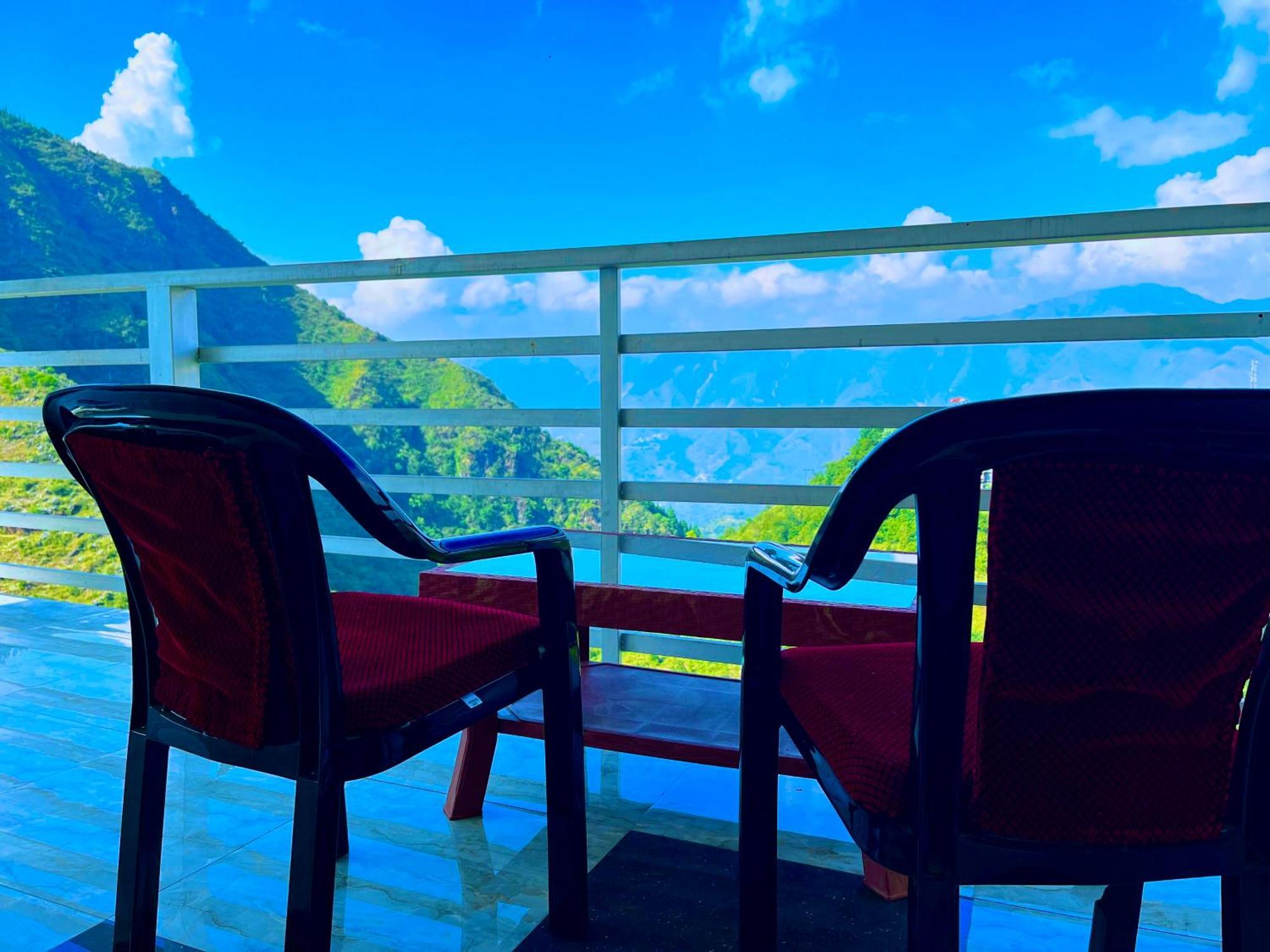 Sitara Hotel & Resort In The Lap Of Nature, 穆索里 外观 照片