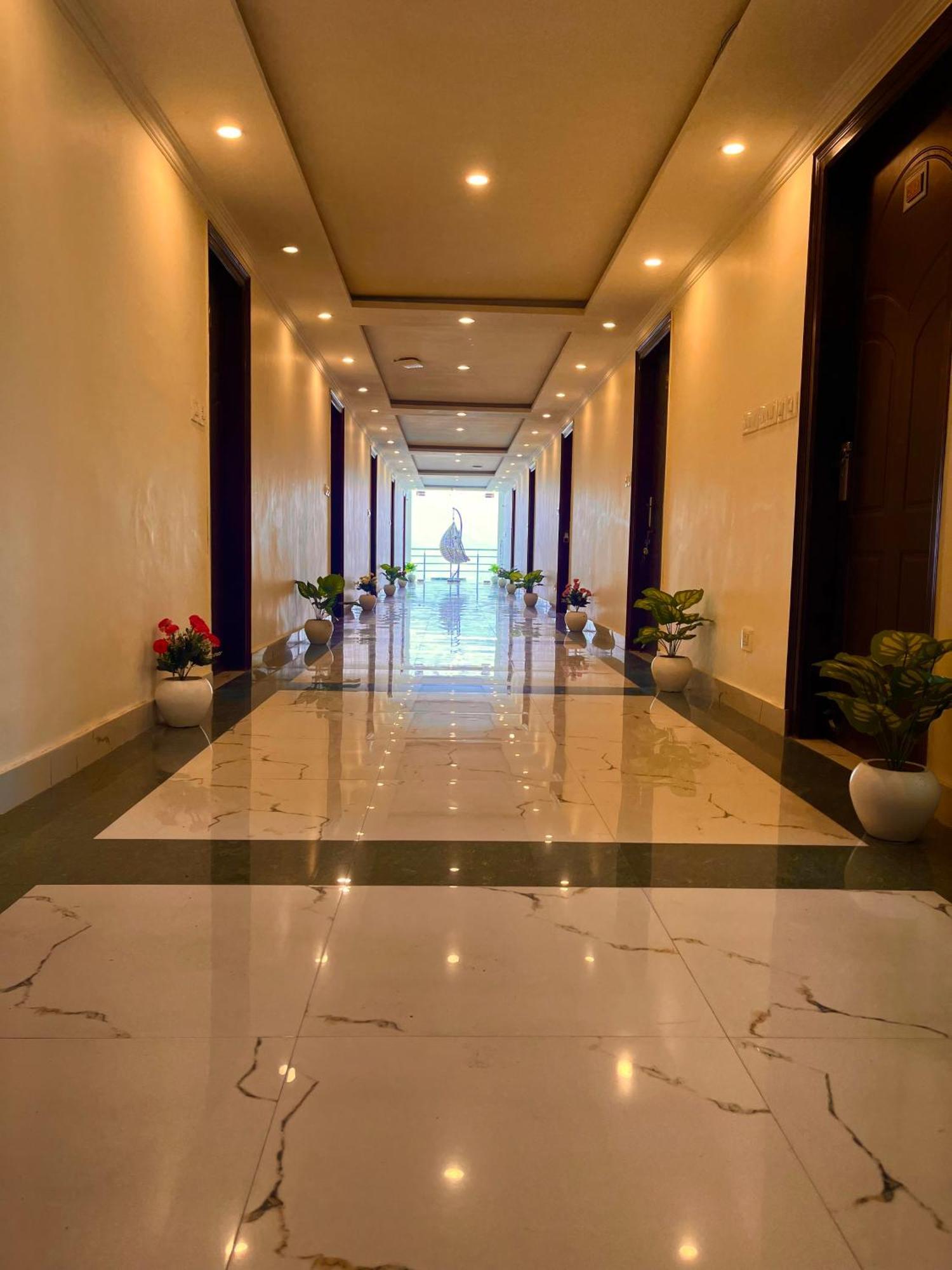 Sitara Hotel & Resort In The Lap Of Nature, 穆索里 外观 照片