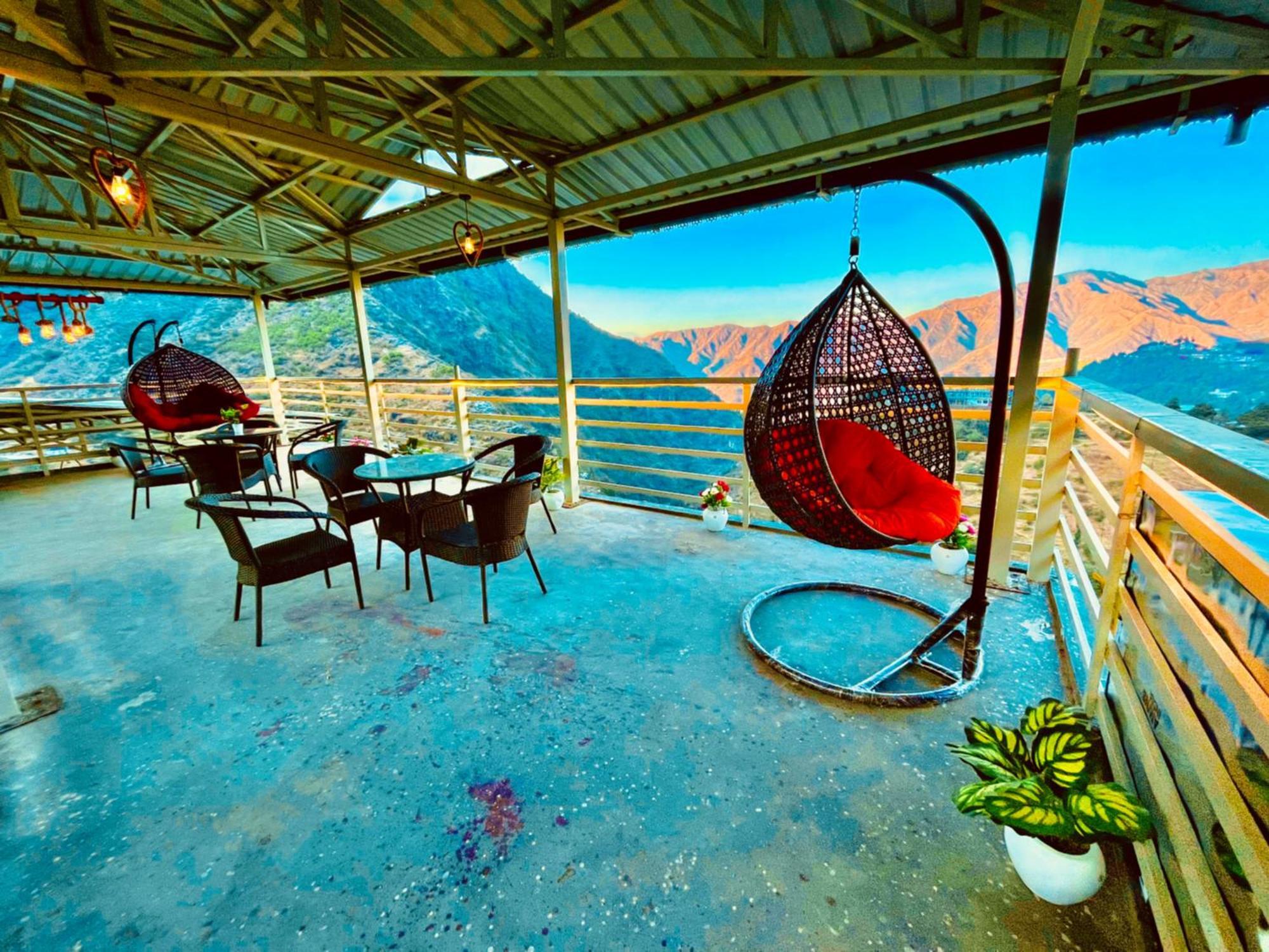 Sitara Hotel & Resort In The Lap Of Nature, 穆索里 外观 照片