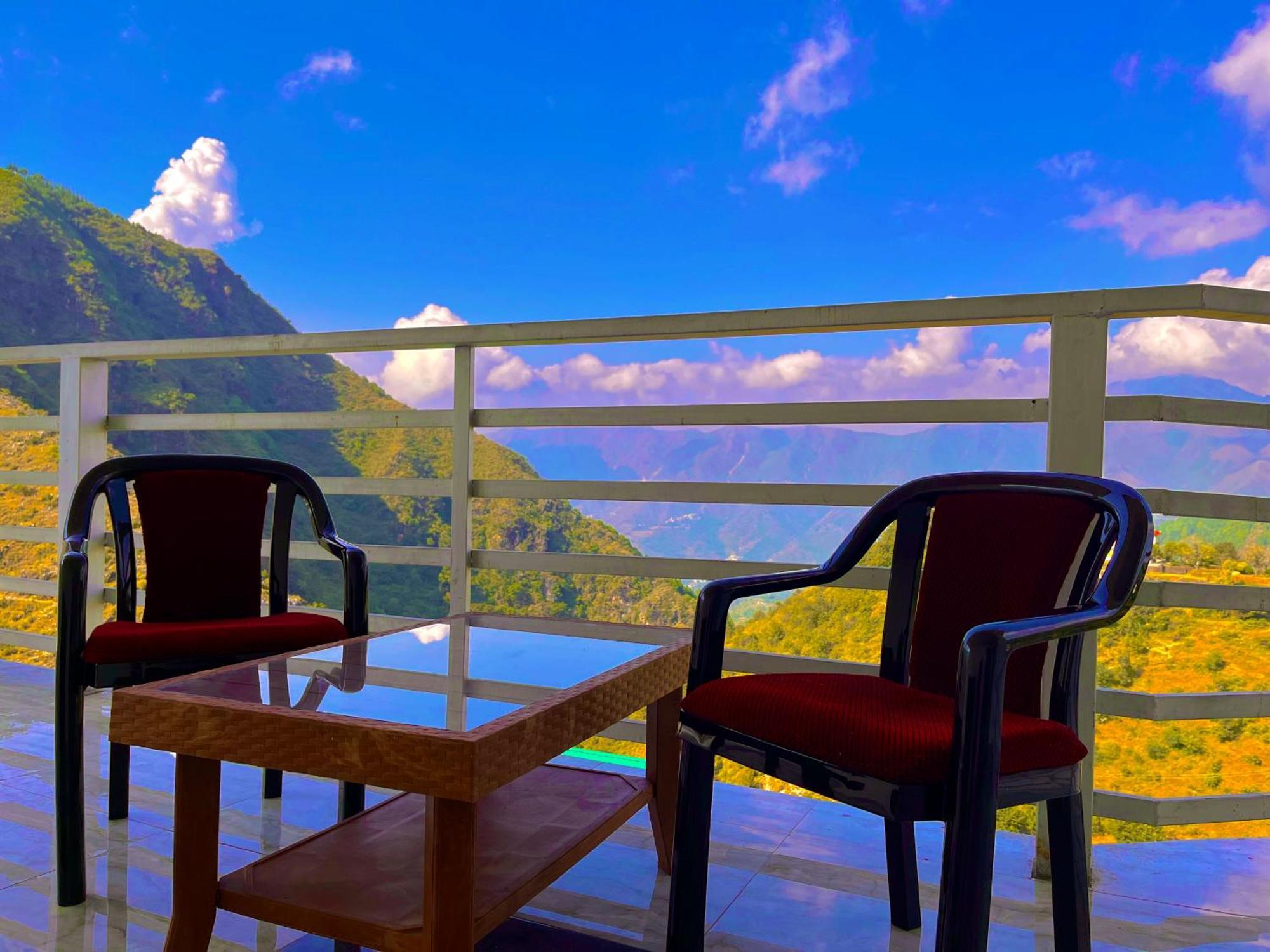 Sitara Hotel & Resort In The Lap Of Nature, 穆索里 外观 照片