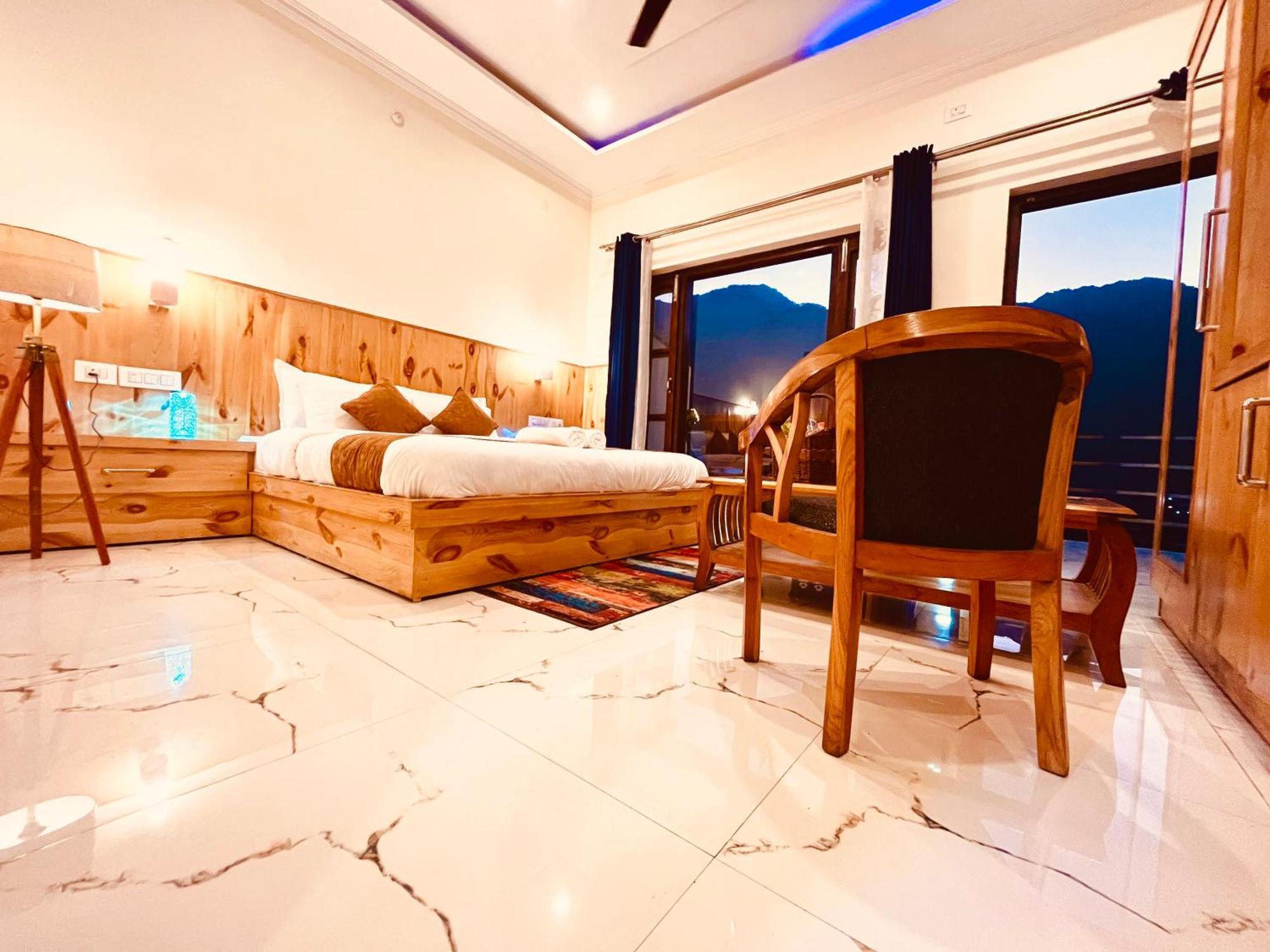 Sitara Hotel & Resort In The Lap Of Nature, 穆索里 外观 照片